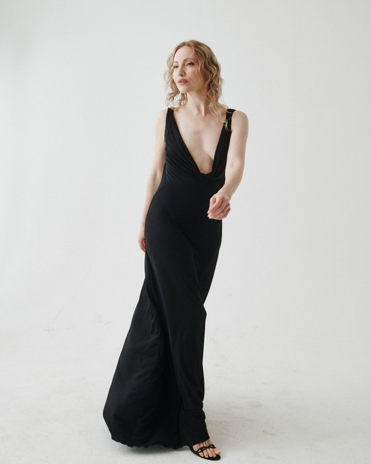 10 OPERA DRESS | T.W.I.N. (That's What I Need) 10 OPERA DRESS | T.W.I.N. (That's What I Need)